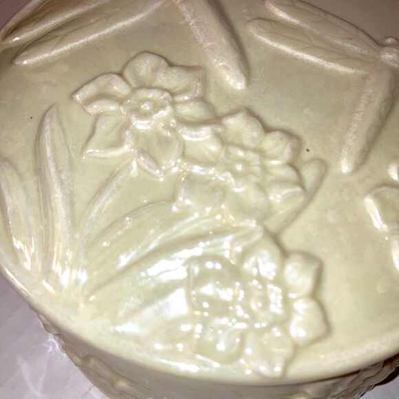 DRAGONFLIES Trinket Jewelry Box 3D Flowers Hinged Mirror Iridescent 5 x 2.5 inch - Picture 2 of 12